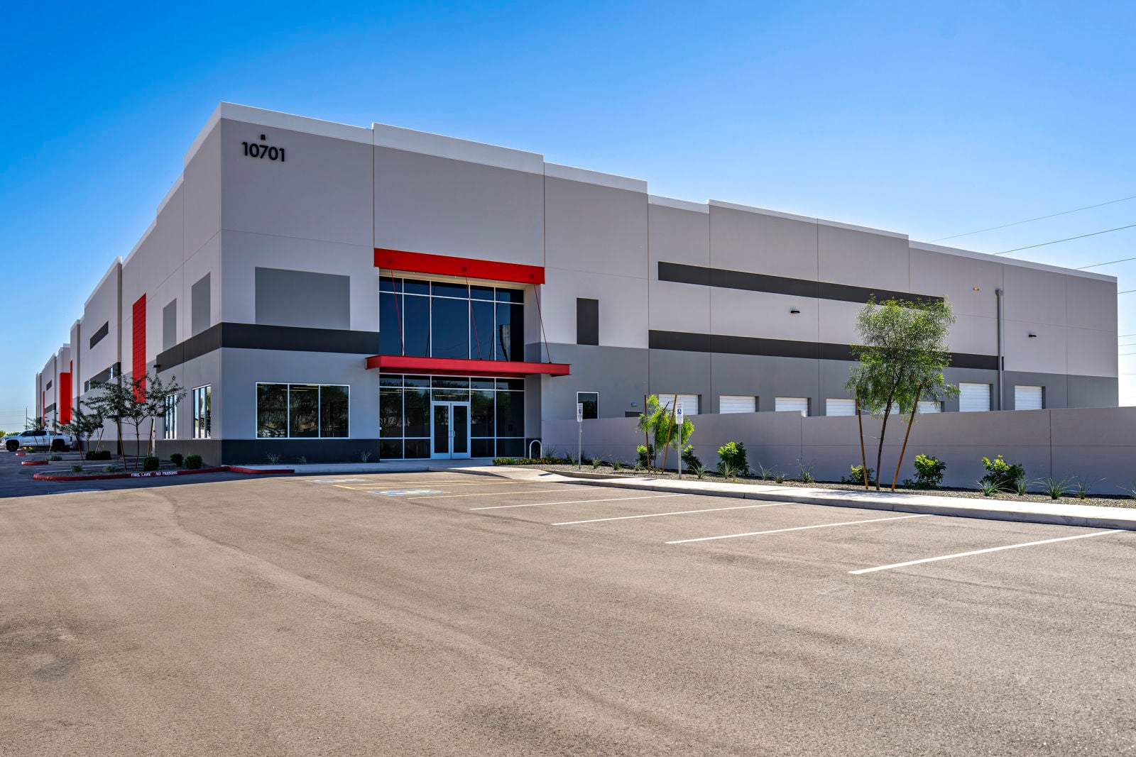 Exterior of Building 1 at Echo Park P132