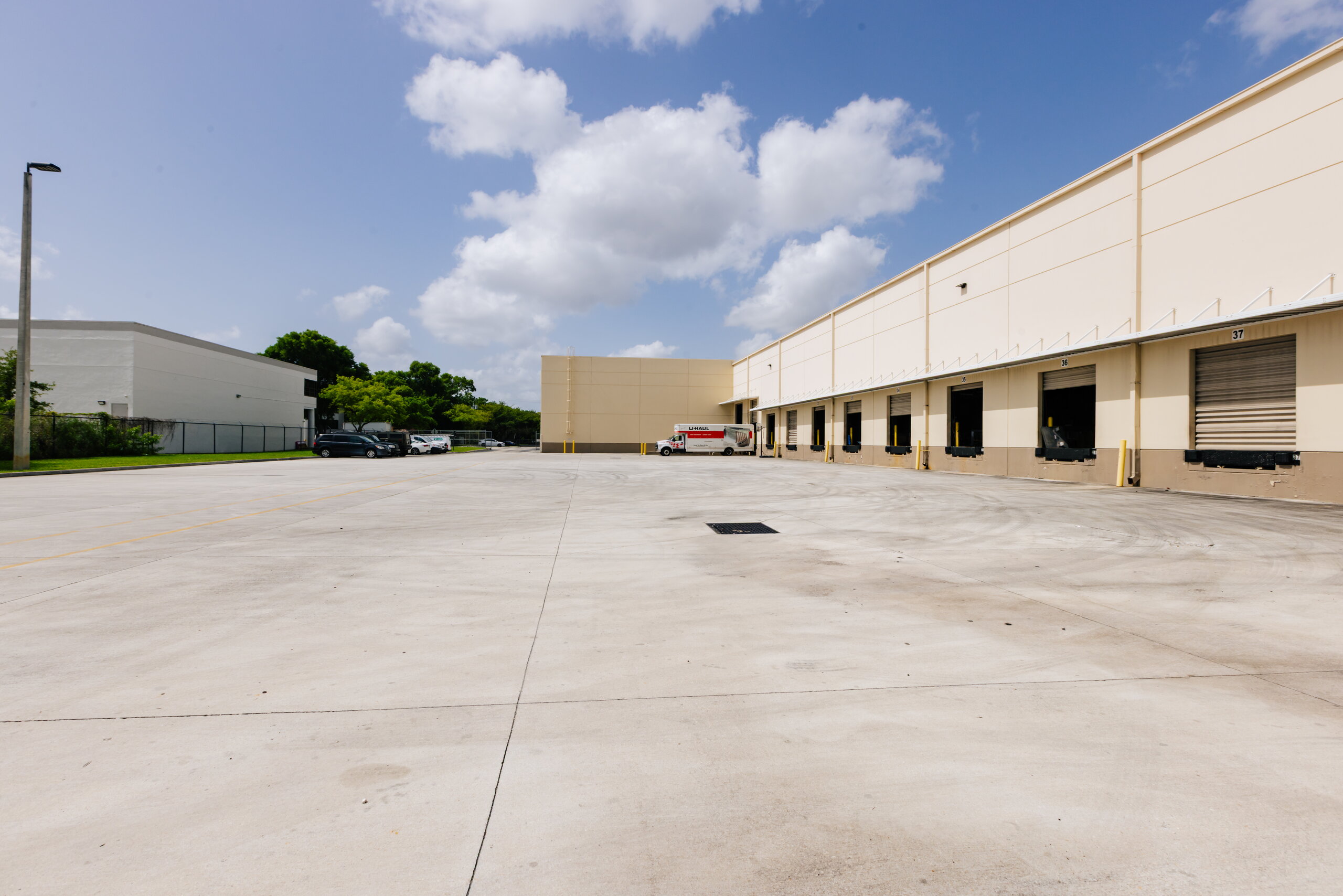 Industrial loading dock and parking at Seagis Doral @ 25th