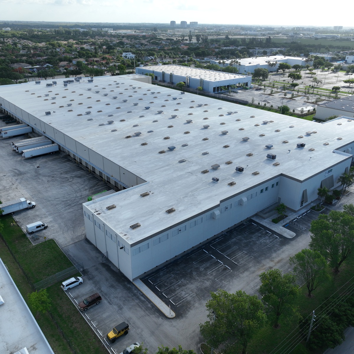 Aerial view of Seagis Doral @ 25th industrial facility