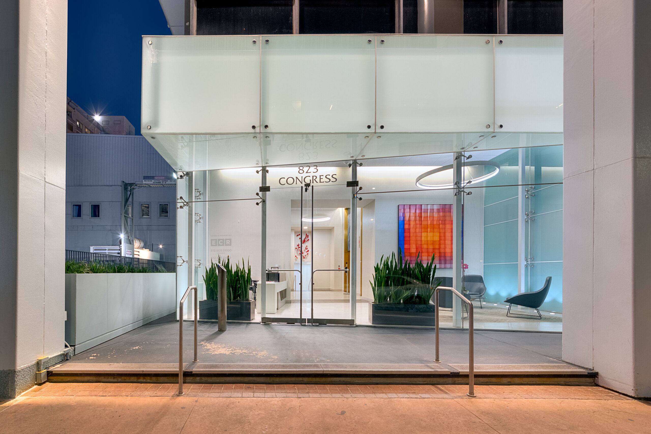 Exterior of 823 Congress Ave