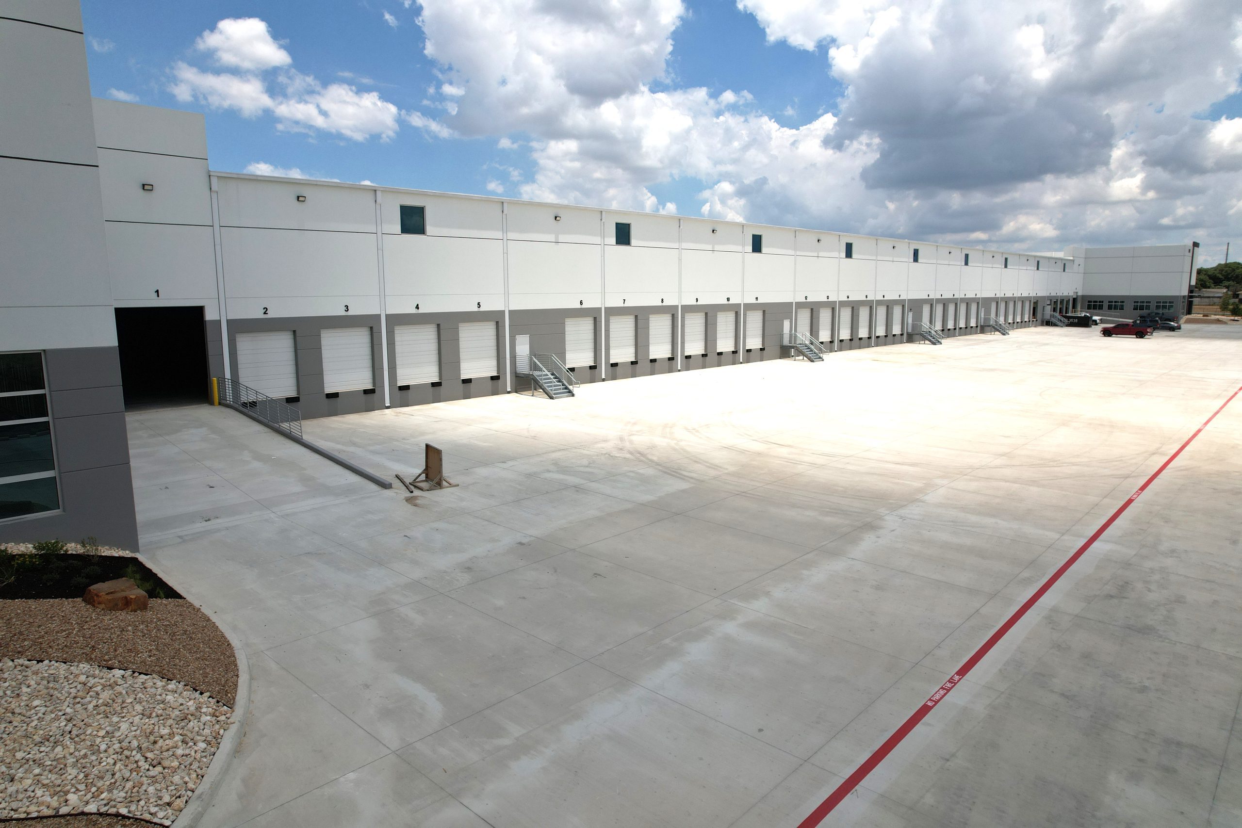 Eisenhauer Point Distribution Center exterior