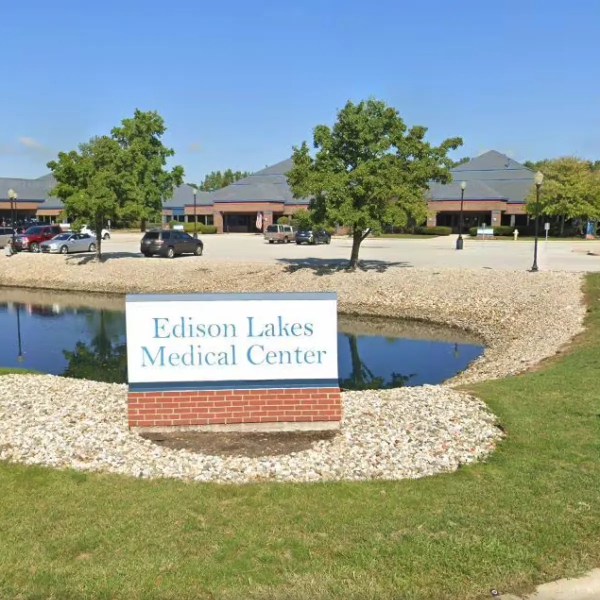 Edison Lake Medical Center exterior