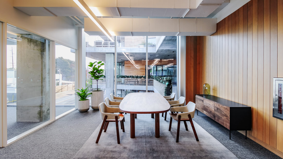 1515 E Cesar Chavez St meeting room