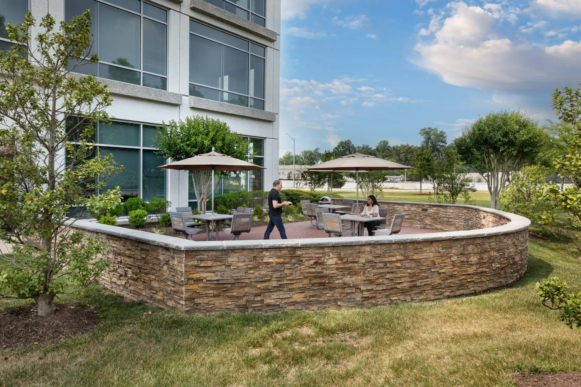 Outdoor amenity patio at Dulles Station East