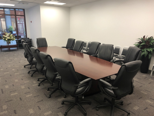 Hamilton Lakes conference room