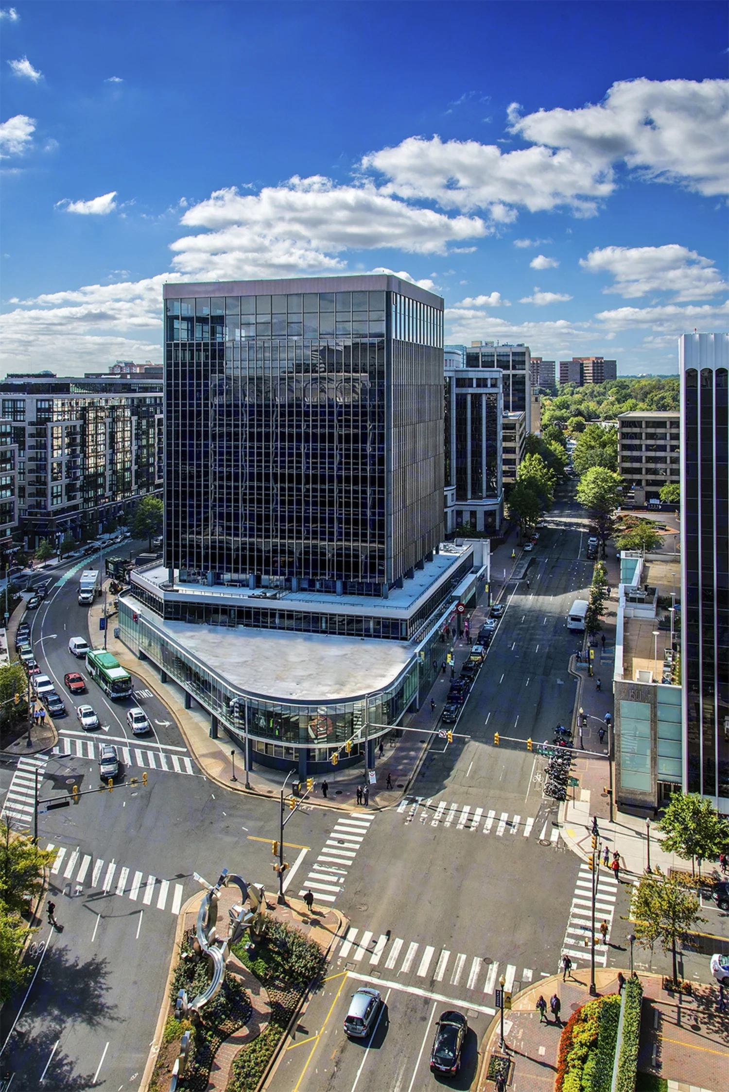 Aerial exterior view of 1500 Wilson Boulevard