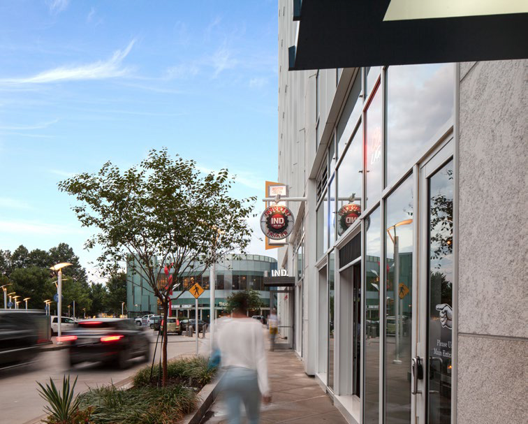 Bicycle storage and outdoor amenities at Terminus 100